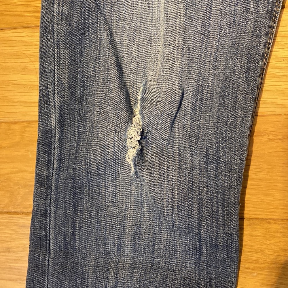 Express Skinny Stella Low Rise distressed jeans in medium wash size 6S - Picture 5 of 15